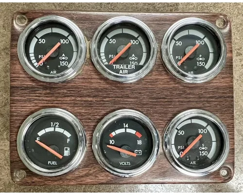 FREIGHTLINER FLD120 Dash Assembly