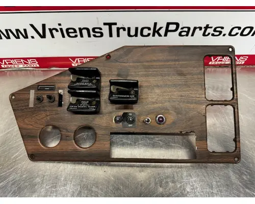 FREIGHTLINER FLD120 Dash Panel