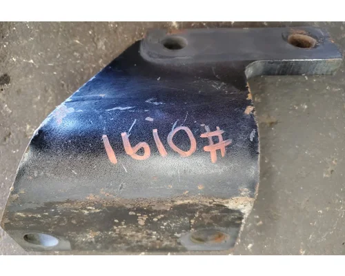 FREIGHTLINER FLD120 Engine Mounts