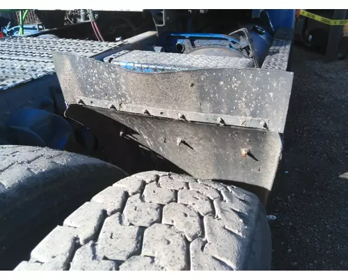 FREIGHTLINER FLD120 FENDER, QUARTERHALF REAR