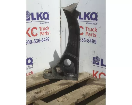 FREIGHTLINER FLD120 FUEL TANK BRACKET