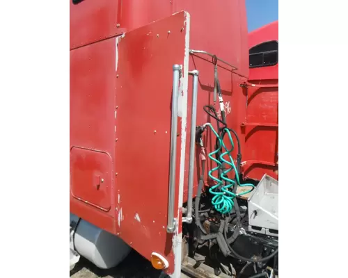 FREIGHTLINER FLD120 Fairing Extension (Behind Cab, LOWER)