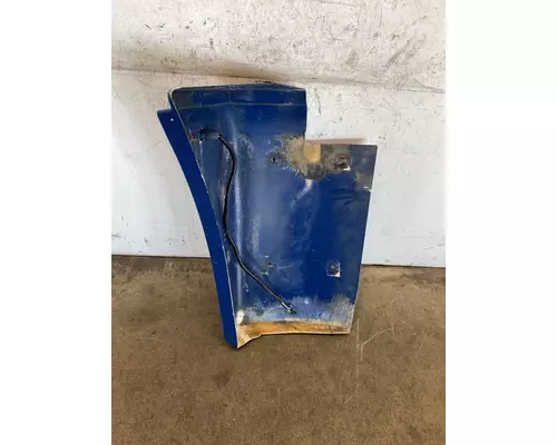FREIGHTLINER FLD120 Fender Extension