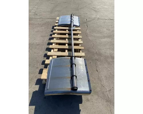 FREIGHTLINER FLD120 Fender Extension