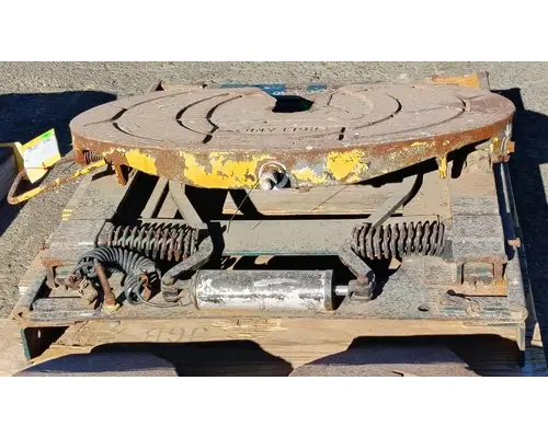 FREIGHTLINER FLD120 Fifth Wheel