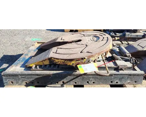 FREIGHTLINER FLD120 Fifth Wheel