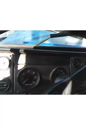 FREIGHTLINER FLD120 GAUGE CLUSTER