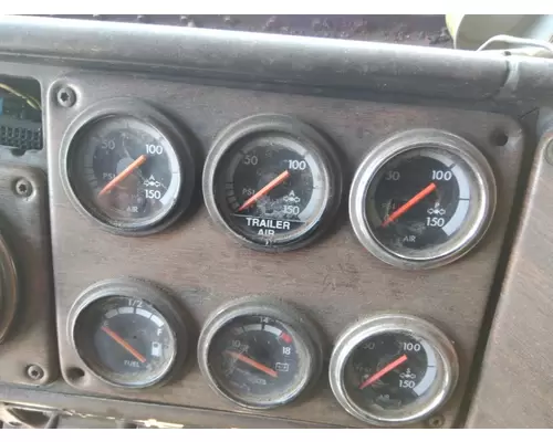 FREIGHTLINER FLD120 GAUGE CLUSTER