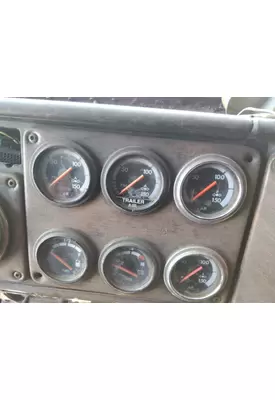 FREIGHTLINER FLD120 GAUGE CLUSTER