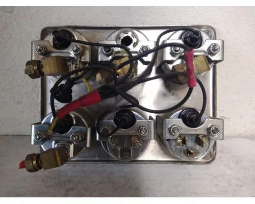 FREIGHTLINER FLD120 GAUGE CLUSTER