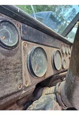 FREIGHTLINER FLD120 GAUGE CLUSTER