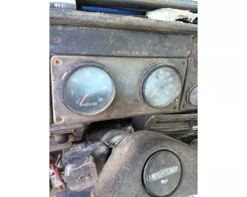 FREIGHTLINER FLD120 GAUGE CLUSTER