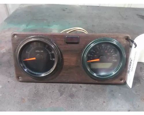 FREIGHTLINER FLD120 GAUGE CLUSTER