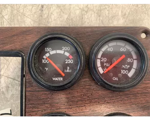 FREIGHTLINER FLD120 Gauges (all)
