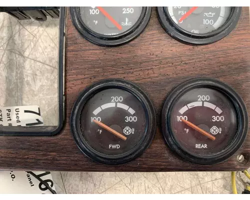 FREIGHTLINER FLD120 Gauges (all)