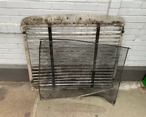 FREIGHTLINER FLD120 Grille