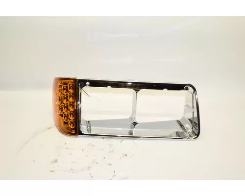 FREIGHTLINER FLD120 Headlamp Assembly