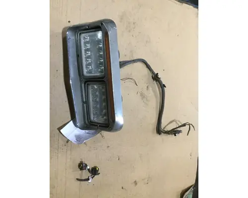 FREIGHTLINER FLD120 Headlamp Assembly
