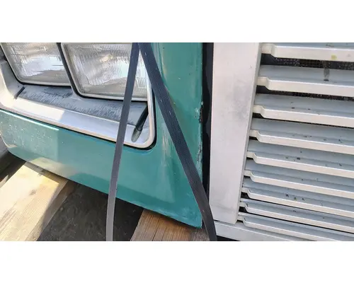 FREIGHTLINER FLD120 Hood