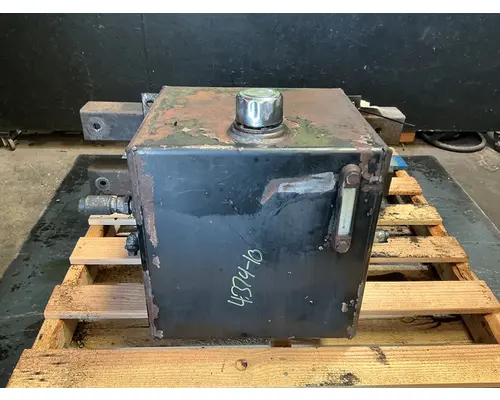 FREIGHTLINER FLD120 Hydraulic Tank