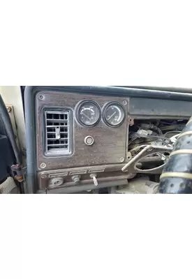 FREIGHTLINER FLD120 Instrument Cluster