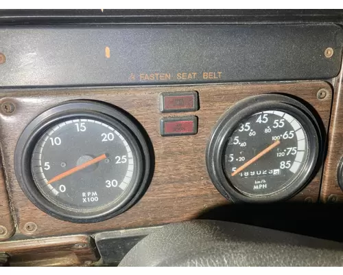 FREIGHTLINER FLD120 Instrument Cluster
