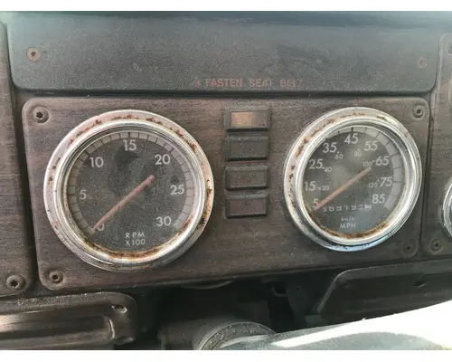 FREIGHTLINER FLD120 Instrument Cluster