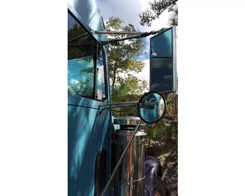 FREIGHTLINER FLD120 Mirror (Side View)