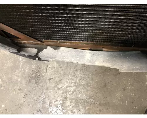 FREIGHTLINER FLD120 Radiator