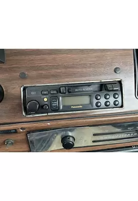 FREIGHTLINER FLD120 Radio