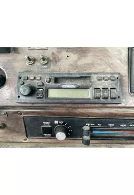 FREIGHTLINER FLD120 Radio