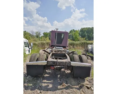 FREIGHTLINER FLD120 Rebuilders