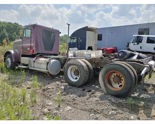 FREIGHTLINER FLD120 Rebuilders