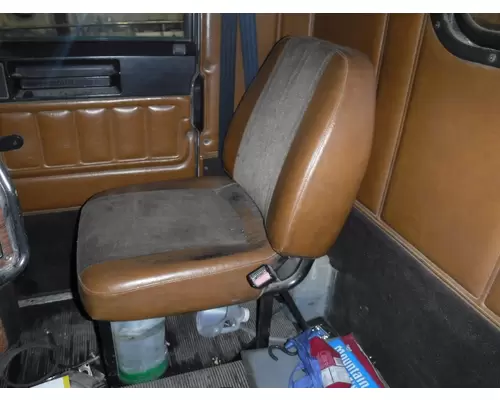 FREIGHTLINER FLD120 Seat, Front