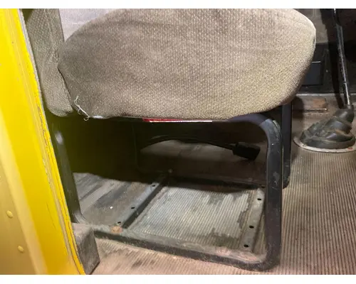 FREIGHTLINER FLD120 Seat (non-Suspension)