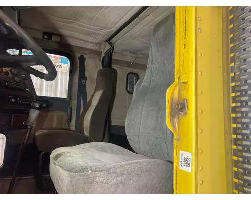 FREIGHTLINER FLD120 Seat (non-Suspension)
