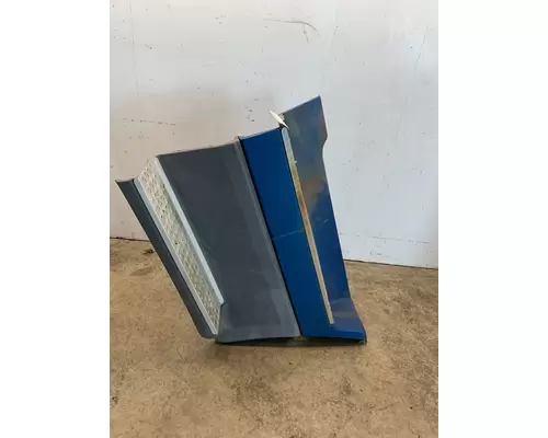 FREIGHTLINER FLD120 Side Fairing