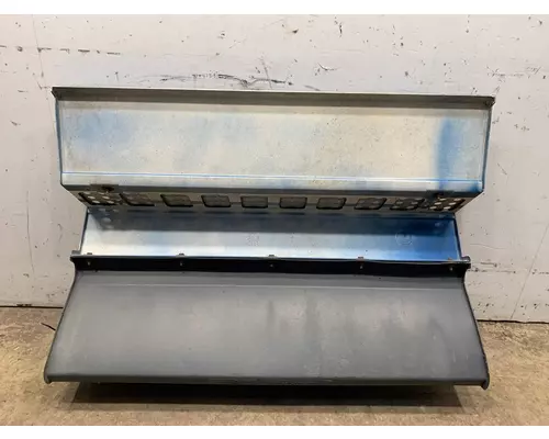 FREIGHTLINER FLD120 Side Fairing