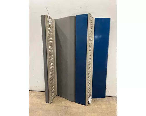 FREIGHTLINER FLD120 Side Fairing