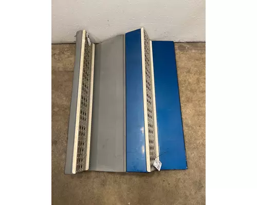 FREIGHTLINER FLD120 Side Fairing