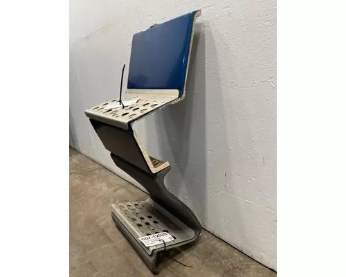 FREIGHTLINER FLD120 Side Fairing