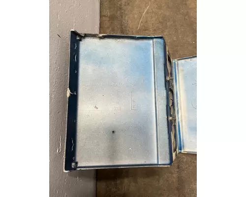 FREIGHTLINER FLD120 Side Fairing