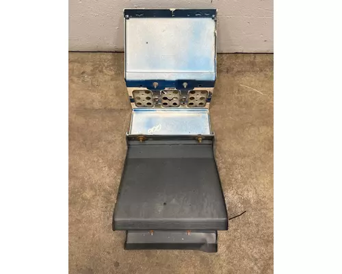 FREIGHTLINER FLD120 Side Fairing