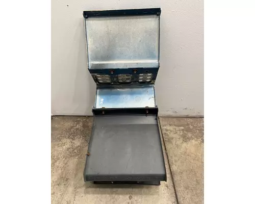 FREIGHTLINER FLD120 Side Fairing