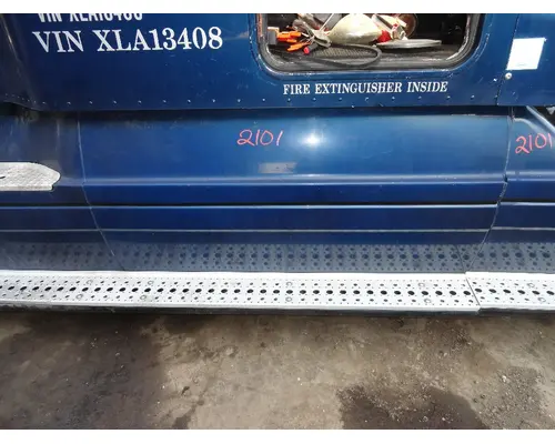 FREIGHTLINER FLD120 Side Fairing