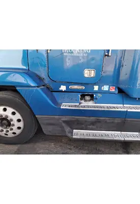 FREIGHTLINER FLD120 Side Fairing