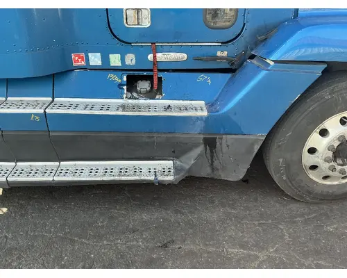 FREIGHTLINER FLD120 Side Fairing