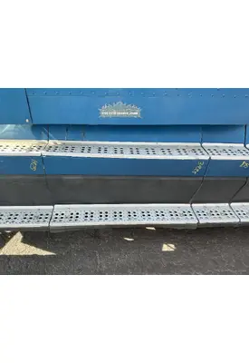 FREIGHTLINER FLD120 Side Fairing