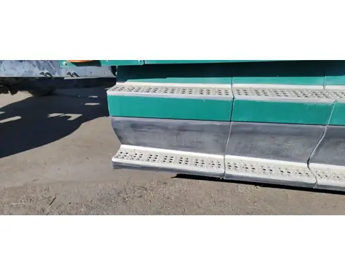 FREIGHTLINER FLD120 Side Fairing