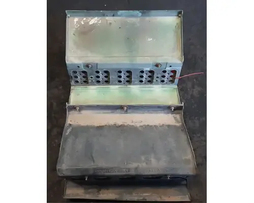 FREIGHTLINER FLD120 Side Fairing